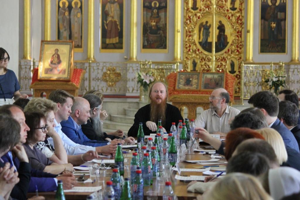 При Синодальном отделе по взаимоотношениям Церкви с обществом и СМИ прошло совещание руководителей общественных организаций